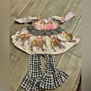 Giggle Moon girls two-piece set nine months. Super rare hard to find.